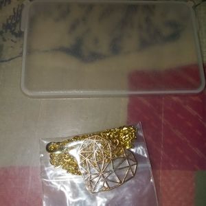 Gold heart necklace
